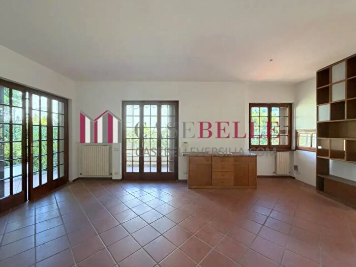 Casa con 6 locali in vendita in Pietrasanta