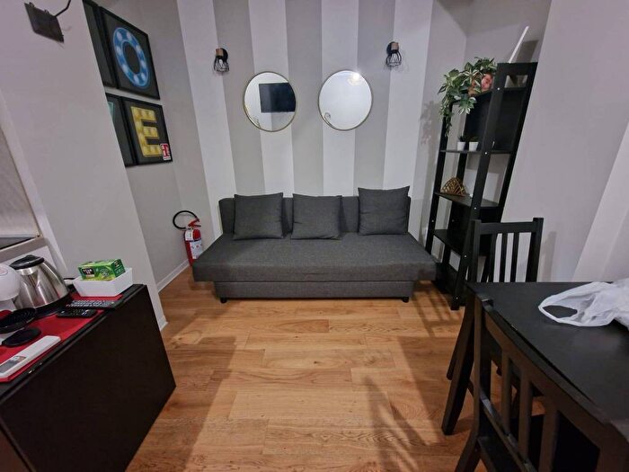 Appartamento bilocale in affitto in Piazza San Luigi, Lodi Brenta, Milano