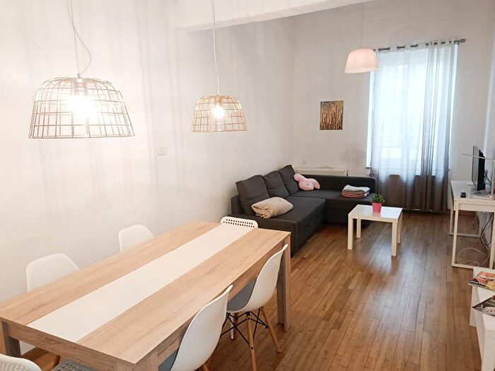 Appartamento trilocale in affitto in Corso di Porta Ticinese, Ticinese, Milano