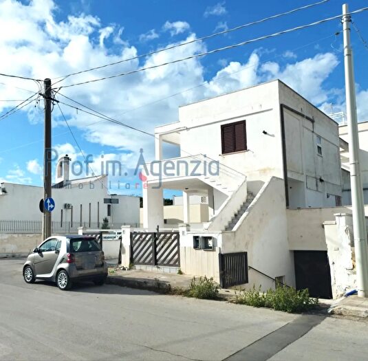 Appartamento trilocale in vendita in Carovigno