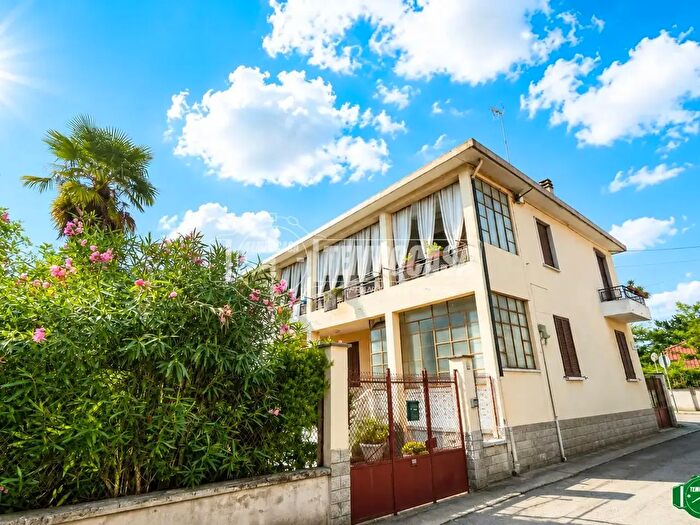 Casa quadrilocale in vendita in Via Monte Grappa, Settimo Torinese