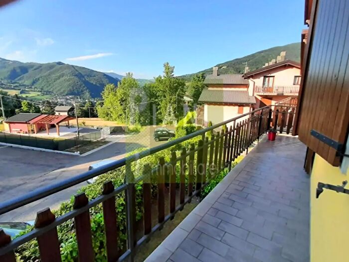 Appartamento trilocale in affitto in Pievepelago