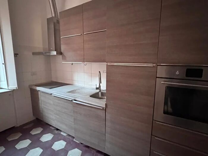 Appartamento trilocale in affitto in Via Spartaco, Milano