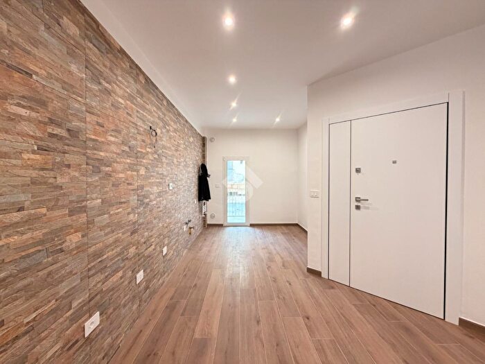 Appartamento trilocale in affitto in Via Enrico Toti, Bari