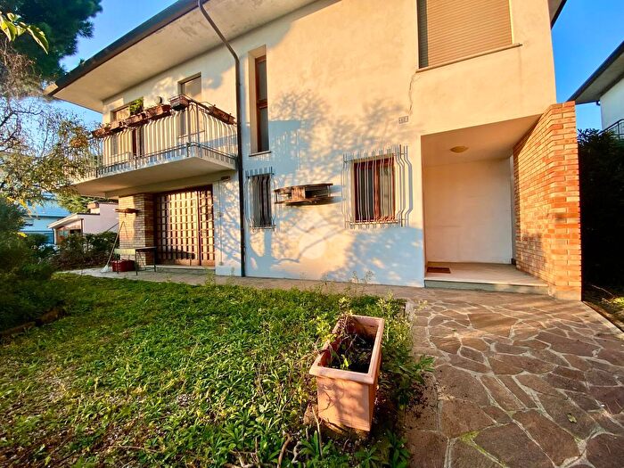 Casa quadrilocale in vendita in Via Ospedale, Montebelluna