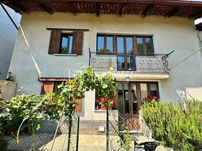 Casa con 5 locali in vendita in Strada dell'Erba, Biella