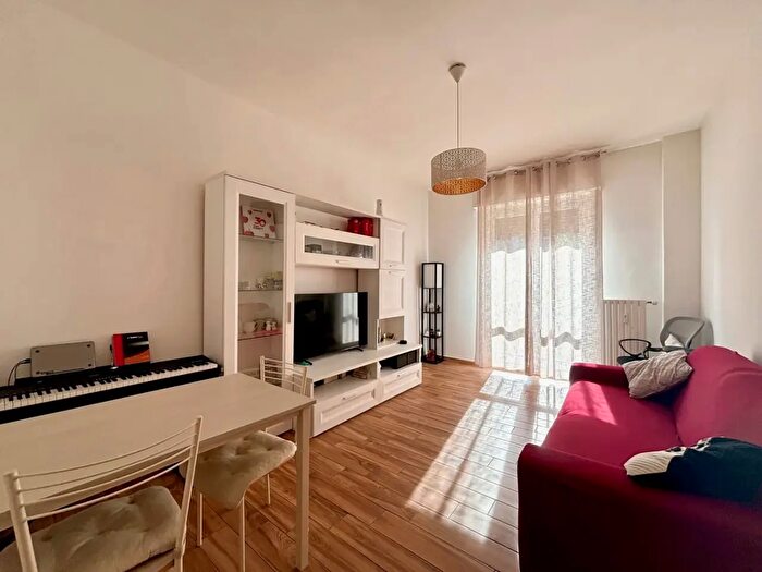 Appartamento bilocale in vendita in Largo Promessi Sposi, Milano