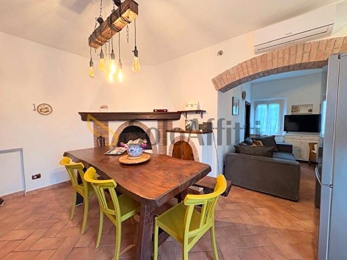 Appartamento trilocale in affitto in Via Corsano Grotti, Monteroni DArbia