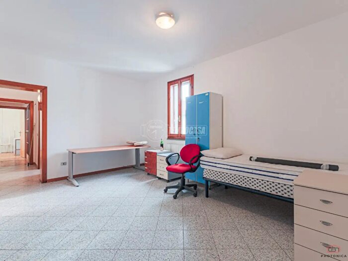 Appartamento con 5 locali in vendita in Via Foro Boario, Lugo