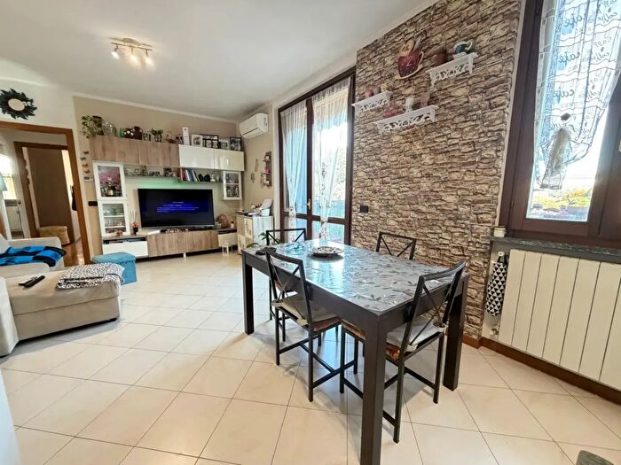 Appartamento bilocale in vendita in Strada Padana Superiore, Gessate