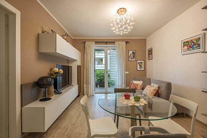 Appartamento quadrilocale in vendita in Via del Casale Rocchi, Roma