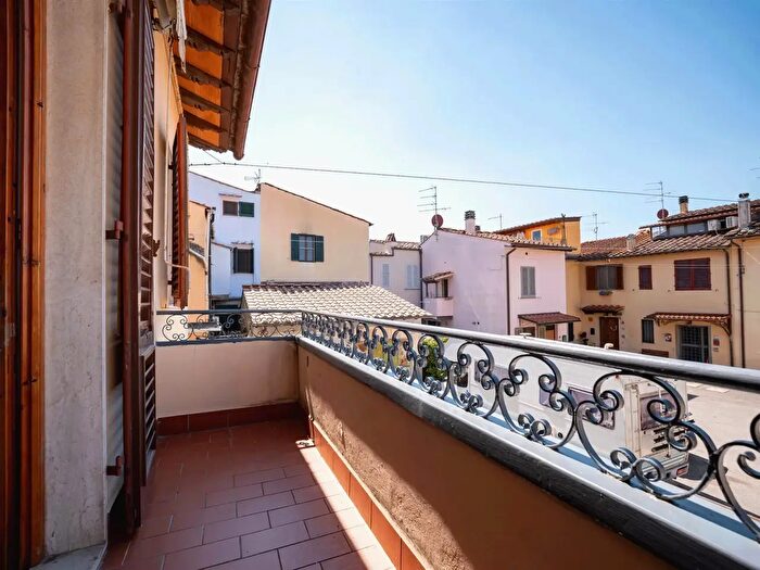 Casa quadrilocale in vendita in Via dell'Albero, Campi Bisenzio