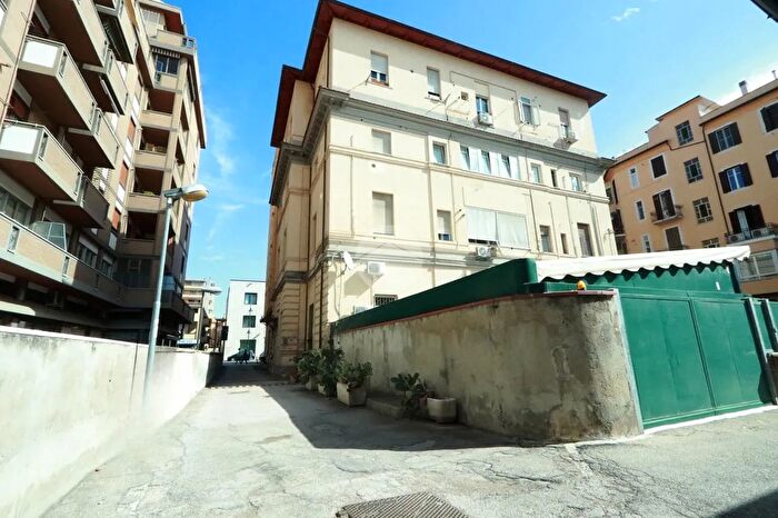 Appartamento trilocale in vendita in Via Vasto, Pescara