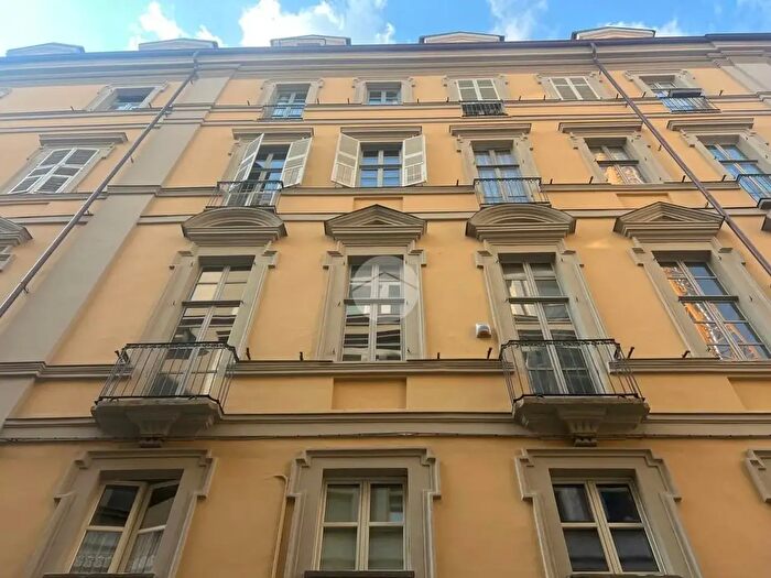Appartamento monolocale in affitto in Via delle Orfane, Torino