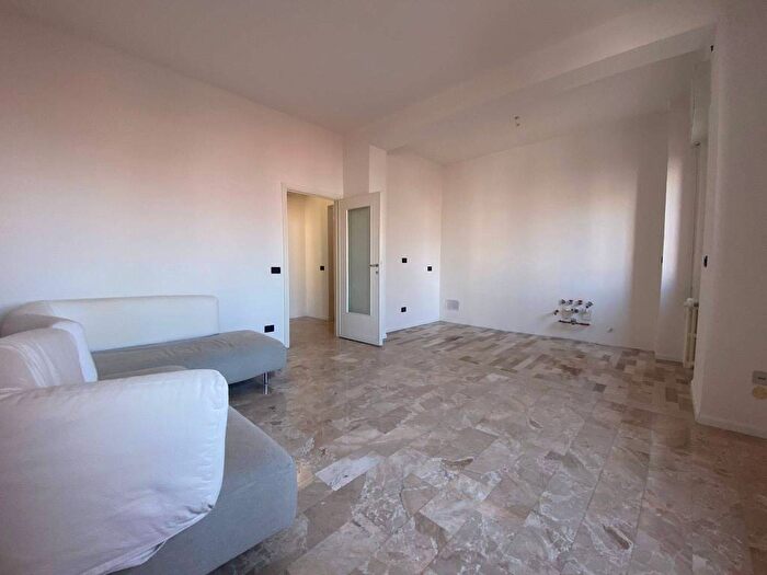 Appartamento trilocale in affitto in Via Solferino, Solferino Diaz, Brescia