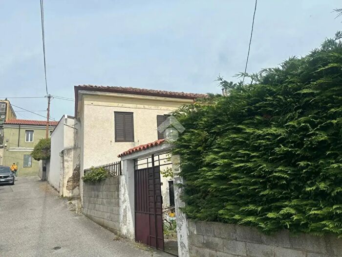 Casa con 6 locali in vendita in Via delle Campanelle, Trieste