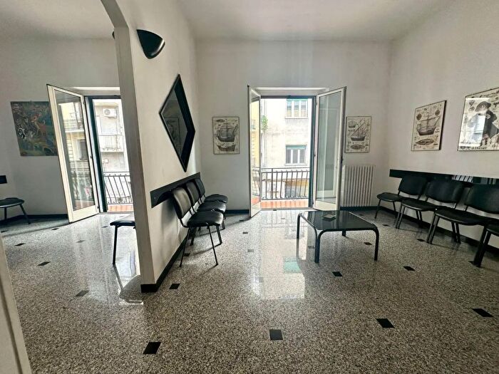 Appartamento con 5 locali in vendita in Via Molinella, Cosenza