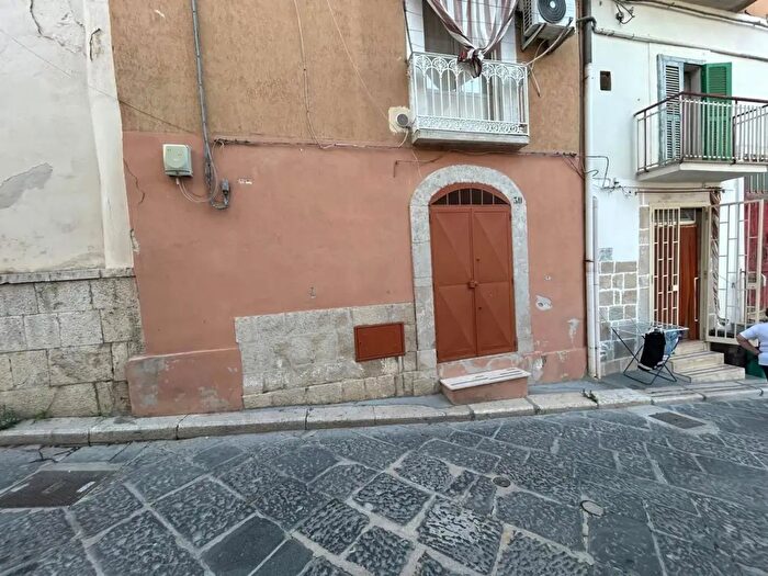 Casa monolocale in vendita in Via Trieste E Trento, Canosa Di Puglia