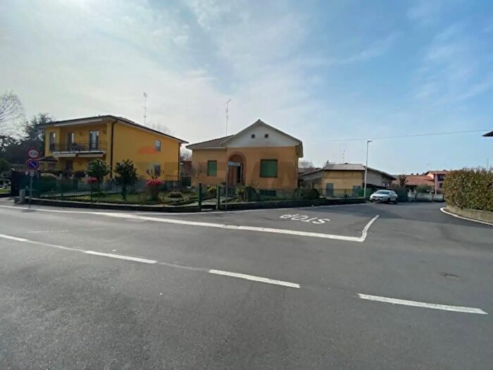 Casa con 5 locali in vendita in Robbiate
