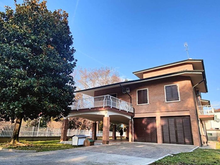 Casa con 6 locali in affitto in Santa Bertilla Mercato Nuovo, Vicenza