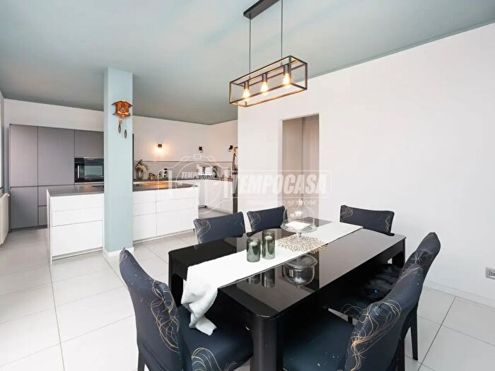 Appartamento con 5 locali in vendita in Via Basse B, Seriate