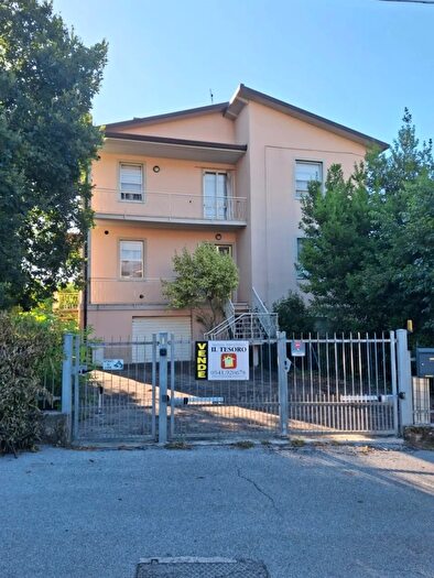 Casa con 8 locali in vendita in Novafeltria Rn, Novafeltria