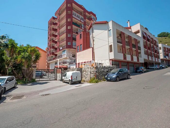 Appartamento quadrilocale in vendita in Strada Comunale Santa Lucia, Messina