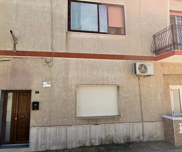 Appartamento con 6 locali in vendita in Via Adige, Pulsano