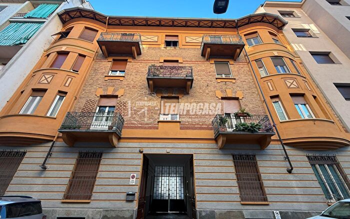 Appartamento trilocale in vendita in Via Giovanni Pascoli, Asti