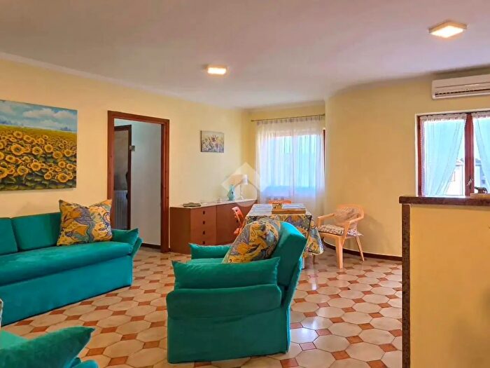 Appartamento trilocale in vendita in Via Roma, San Felice Circeo
