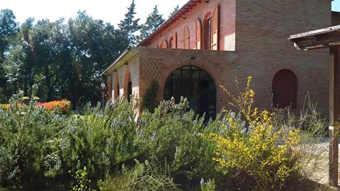 Casa con 20 locali in vendita in San Gimignano