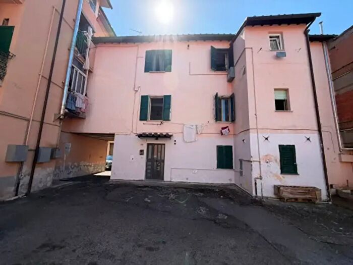 Appartamento trilocale in vendita in Via Piacenza, Orte