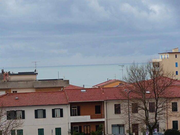 Appartamento trilocale in vendita in Rosignano Marittimo