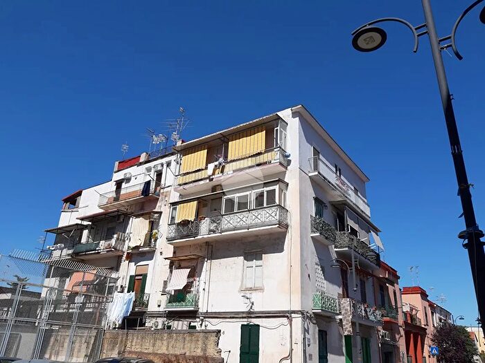 Appartamento quadrilocale in vendita in Corso B Buozzi, Napoli