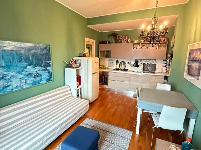 Appartamento bilocale in affitto in Viale Cassala, Navigli Darsena, Milano