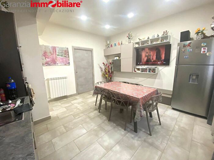 Appartamento bilocale in vendita in Via Stadera, Napoli