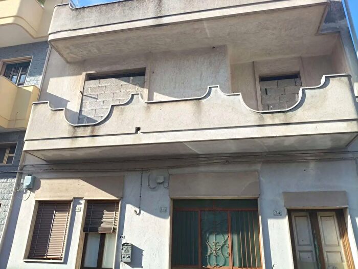 Casa con 9 locali in vendita in Via Zara, Matino