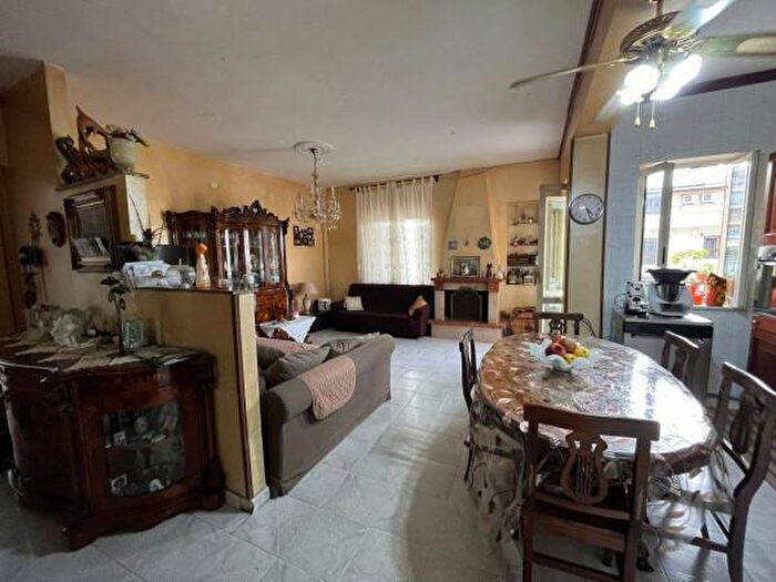 Appartamento trilocale in vendita in Corso Salvatore dAmato, Arzano