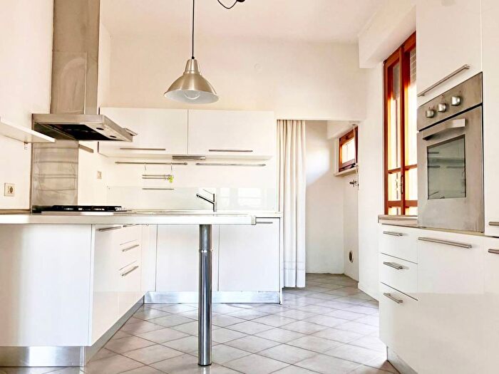 Appartamento con 6 locali in affitto in Via Maggio, Centro, Pontedera