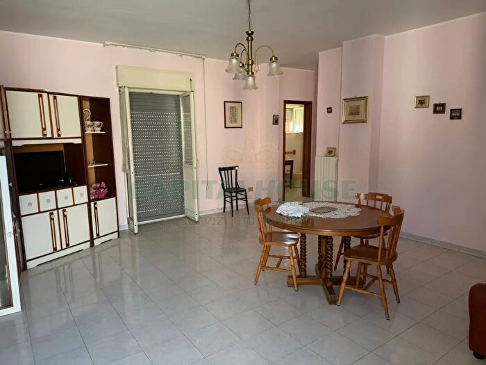Appartamento bilocale in vendita in Via Santa Croce, Sperone