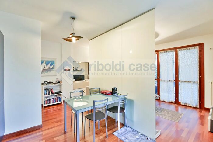 Appartamento trilocale in vendita in Seregno