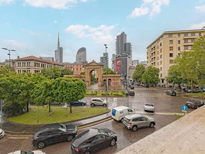 Appartamento bilocale in affitto in Corso di Porta Nuova, Turati, Milano