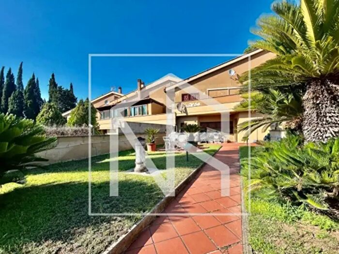 Casa con 5 locali in vendita in Via Prenestina, Roma