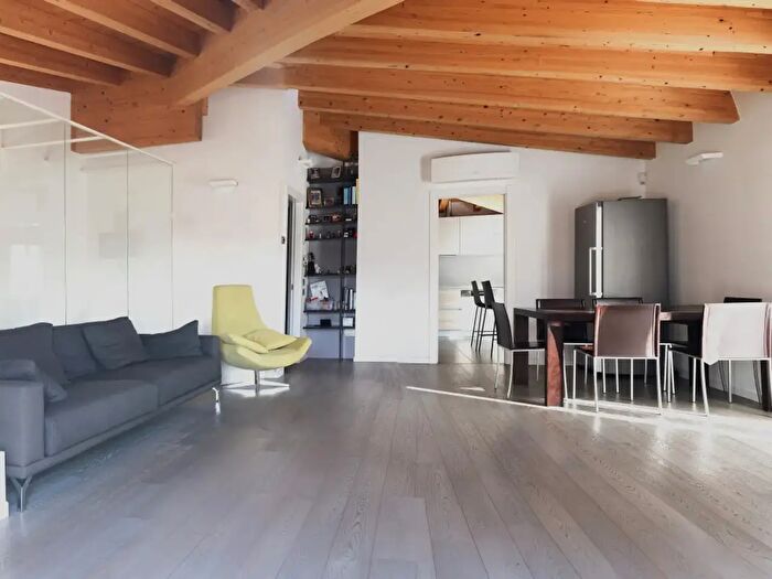 Appartamento quadrilocale in vendita in Via Buratti, Bergamo