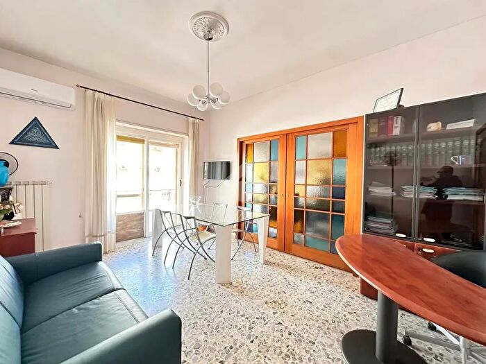 Appartamento trilocale in vendita in Via Teofilo Patini, Napoli