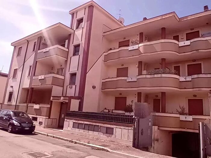 Appartamento con 5 locali in vendita in Via Muzio Scevola, Latina