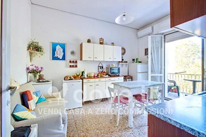 Appartamento trilocale in vendita in Via Antonio Rosmini, Latina