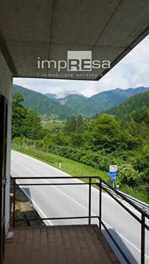 Casa con 5 locali in vendita in Via Tavella, Paularo