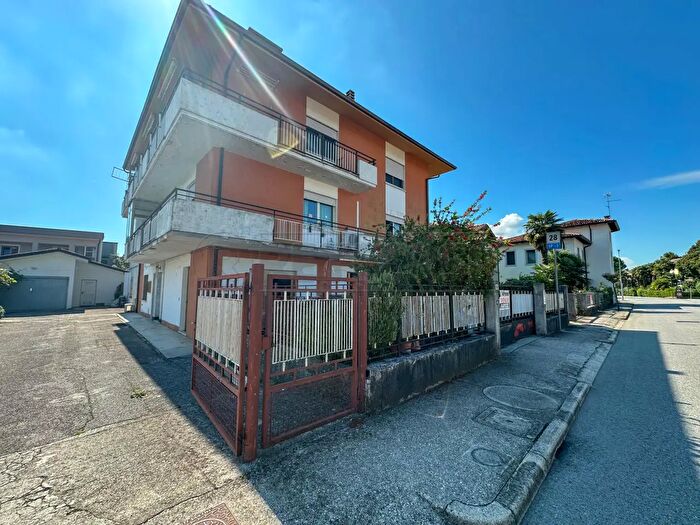 Appartamento con 6 locali in vendita in Via Roma, Bagnaria Arsa