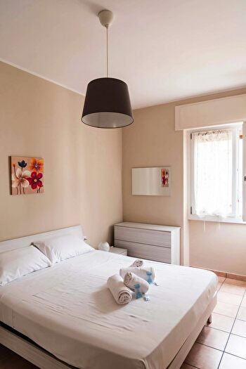 Appartamento monolocale in affitto in Via Meloria, Milano